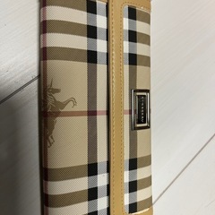 未使用品 バーバリー長財布