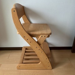 ①学習チェア　ランドセル置ける　勉強机の椅子　いすの画像