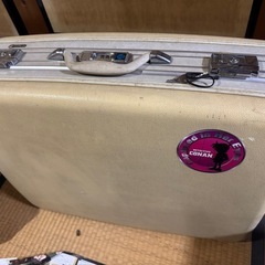 【年代物】トラベルアタッシュケース 鍵付きの画像