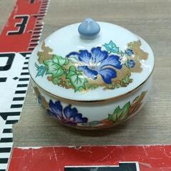 0526-102 蓋付き小鉢