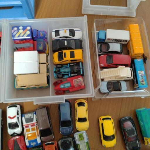 【在庫処分】 停止】トミカ大量セットパーキング付き (うに) 石橋阪大前の ミニカー