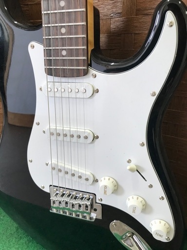 ☆【美品】エレキギター　BUSKER'S   ケース付き