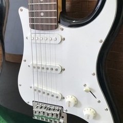 ☆【美品】エレキギター　BUSKER'S   ケース付きの画像