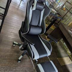 新品★本格ゲーミングチェア格安販売中！フットレスト付き！！の画像