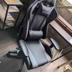 新品★本格ゲーミングチェア格安販売中！フットレスト付き！！の画像