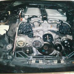 オールドMベンツエンジン専門工場-テクノロージ―は頂点から-V12ユニットの力の画像