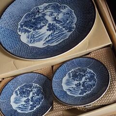 ギフト品、お皿のセット、大皿、大深皿、小皿、未使用品