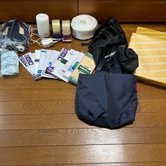 お菓子、封筒、エコバッグ、石鹸、介護シューズ26.5