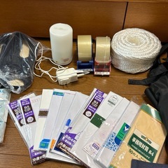 お菓子、封筒、エコバッグ、石鹸、介護シューズ26.5の画像