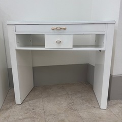 ネイルテーブル格安でお譲りします