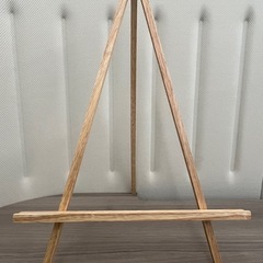 ダイソー　イーゼル