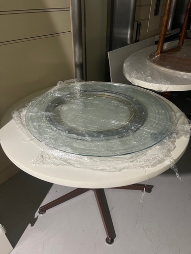 家具　色々　オフィス　レストラン　ホテル　高級　椅子　テーブル　ショーケース