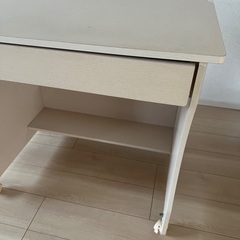 子供 学習机の画像