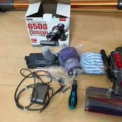 ダイソンsv12ジャンク品＋互換品バッテリーの画像
