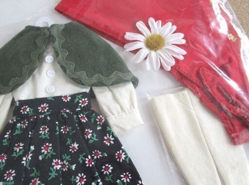 バブーシュカガールセット レッド 22cmドール用 ブライス 未使用 by.echo*コラボ Dear Darling fashion