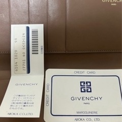 未使用品  GIVENCHY 長財布の画像