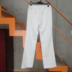a.v.v レディースパンツ　ゆったり目ストレートシルエット　総裏 　size36の画像