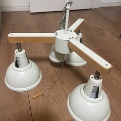 ホワイト系 オシャレな照明