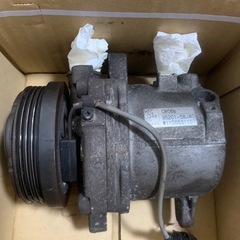 (95201-58J40 )エアコンコンプレッサー クーラー AC　 