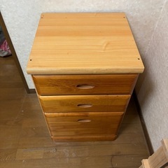 家具　収納棚タンス
