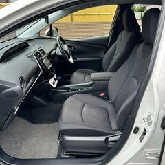  トヨタ Prius50・ハイブリッド・トヨタセーフティセンス・ナビ・Bカメラ・ETC・きれいの画像