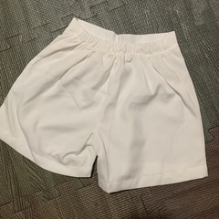 子供の服の画像