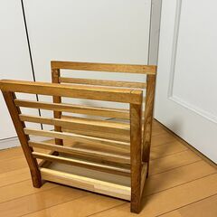 【引取限定】木製のシンプルマガジンラックの画像