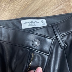 美品♡アバクロレザーパンツ　サイズ28／6