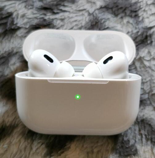 美品　Apple AirPods Pro A2700第2世代Wireless イアフォン　別売りケース付き