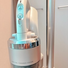 【無料】TOSHIBA スティック型掃除機の画像