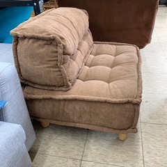 【ジモティー割引で最大15％OFF⭐️】 1人掛けソファー ブラウンの画像
