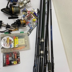 釣具まとめ　リール・ルアー・ロッド　ダイワ/オクマその他　つり針...