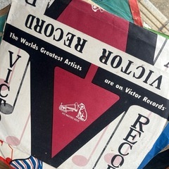 古いレコード20枚ほどの画像