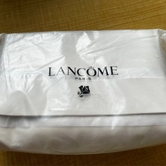 未使用のポーチ