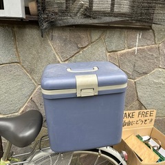 ドリンククーラーボックス取りに来てくださる方にお譲りします。