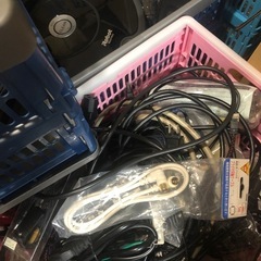 家電・PCコード類　パーツ　など　　ジャンク　まとめて大量の画像