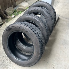 廃タイヤなど全て無料で掃き取っていただける方