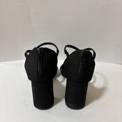 ヒールパンプスの画像