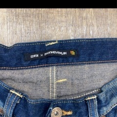 EDWIN×MONKEYMAJIKサイン入りジーンズの画像