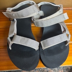 teva サンダル
