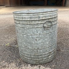 穀物貯蔵缶 米穀貯蔵缶 米缶 保管庫 玄米タンク貯蔵庫 水 籾 などに　大豆　アンティーク 古道具の画像