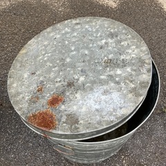穀物貯蔵缶 米穀貯蔵缶 米缶 保管庫 玄米タンク貯蔵庫 水 籾 などに　大豆　アンティーク 古道具の画像