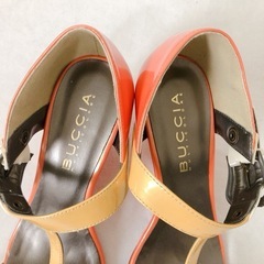 BUCCIA サンダル オレンジ Mサイズ 新品の画像