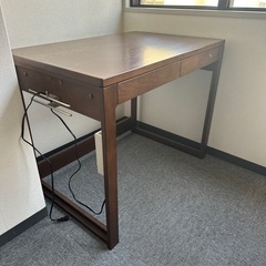 アンティーク風
デスクの画像