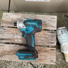 マキタ18vインパクトドライバー