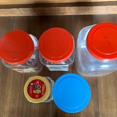 プラスチック　蓋付き　容器　の画像