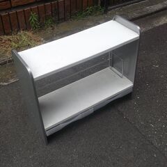 メーカー不明　本棚　吹き出し２個あります。