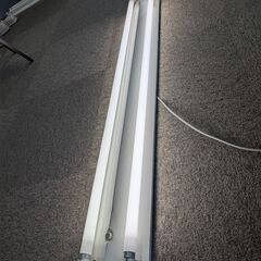 逆富士型2灯蛍光灯付　コンセントで電力供給　2台