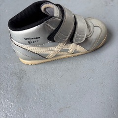 Onitsuka Tiger シルバー ハイカットスニーカー　右...