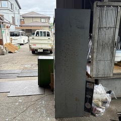 いくらでなら？スチールロッカーの画像